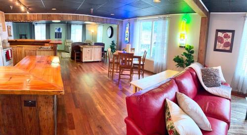 West Jefferson Apartamento | Black Jacks Downtown Loft