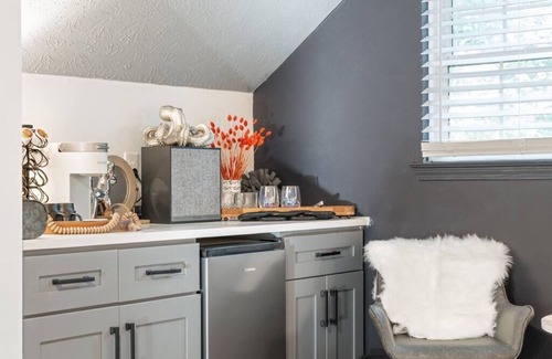 Eagle Mountain Casa | Black Lodge - Mountain Home w/ Hot Tub & Fire Pit