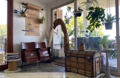 Ischia Porto Hotel | Black Market Hotel
