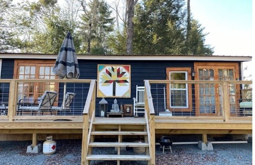Woodridge Cabina | Black Marsh Mellow Tiny Home