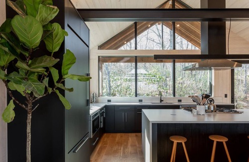 Laurel Ridge Casa | Black Mountain Cross Cabin, luxury private home with amazing views and hot tub.