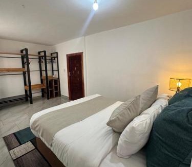 Lusaka Casa | Black Pearl Inside Room