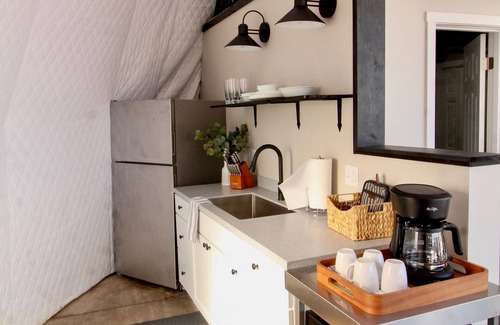 Black River Falls Alquiler De RV | Black River Falls Glamping Dome 1