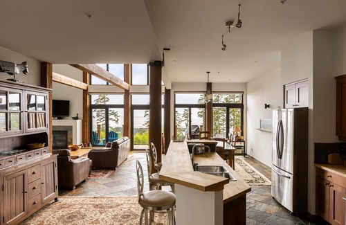 Ucluelet Casa | Black Rock Ridge