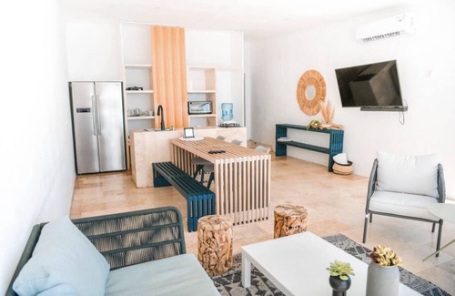 Chiltiupan Casa | Black Rose Cliff Villa Zonte