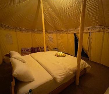 Bidiya Otro | Black Sand Camp