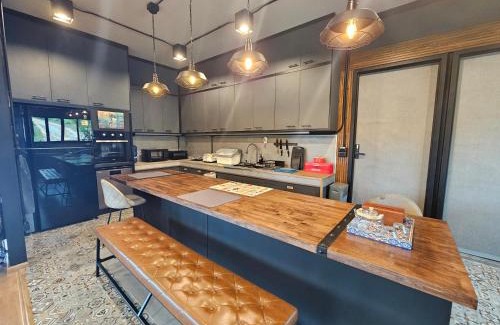 Pong Ta Long Casa | Black Sheep House Khaoyai by ALPHATEL PARTNER