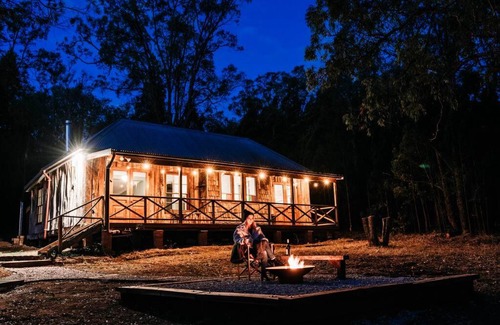 Budgee Budgee Casa | Black Springs - A Romantic Bushland Escape
