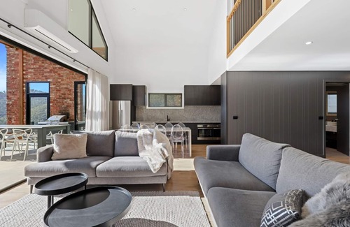 Merrijig Casa | Black Tusk - Merrijig - Sleeps 8