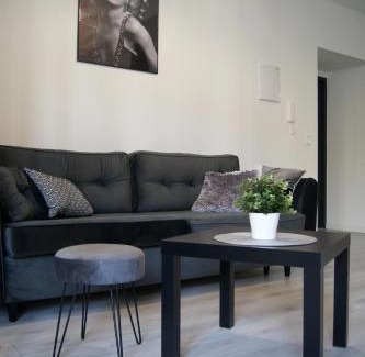 Torun Apartamento | Black & White Apartament