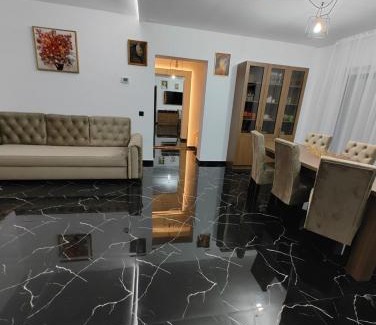 Ocna Mures Casa | Black&White House