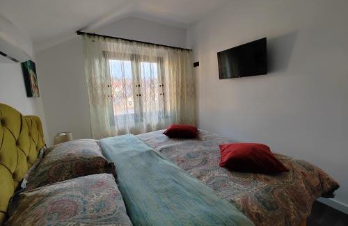 Ocna Mures Casa | Black&White House