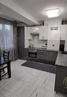Hincesti Apartamento | Black & white