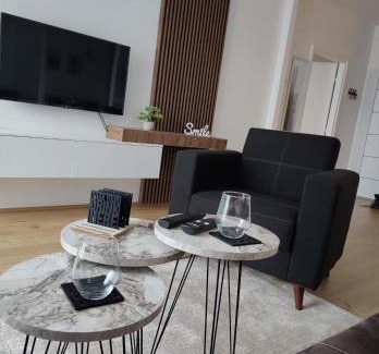 City Center Apartamento | Black & White