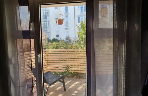 Cottbus Apartamento | Black & Wood Design FeWo im Zentrum