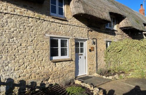 Twywell Casa | Blackbird Cottage