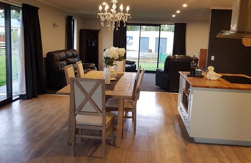 Hokitika Casa | Blackhouse Guesthouse