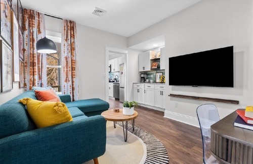 Westside Norwich Apartamento | Blackjack King-3 King Beds-1.8 Mi. To Mohegan