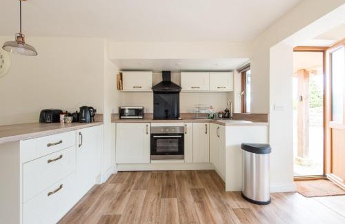 Birdlip Cabina | Blacklaines Annexe