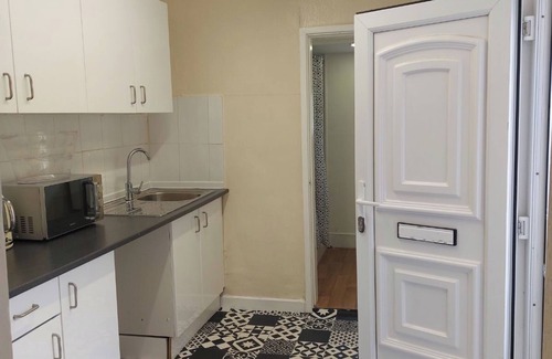 South Shore Apartamento | Blackpool - 1-bed Apartment - Sleeps 3 - Pets Allowed Smoking There is a Small Garden