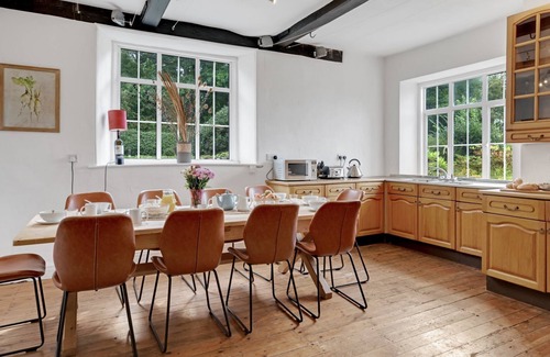 Hay-on-Wye Cabaña | Blackway House - sleeps 20 guests in 7 bedrooms