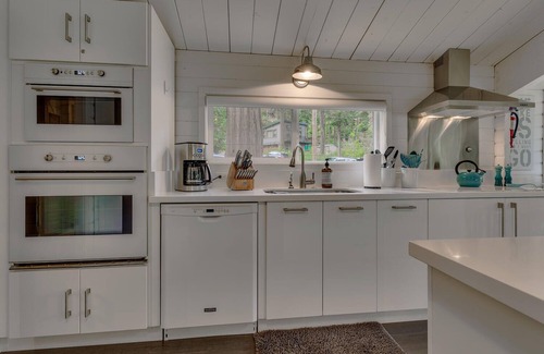 Tahoe City Casa | Blackwood Bungalow by Tahoe Getaways - West Shore Luxury 3 BR - Walk to Lake, Pet Okay