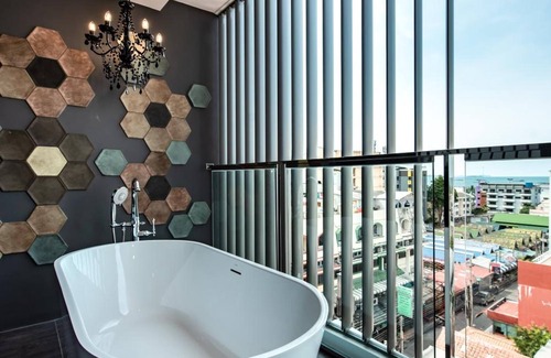 Central Pattaya Hotel | blackwoods Hotel Pattaya