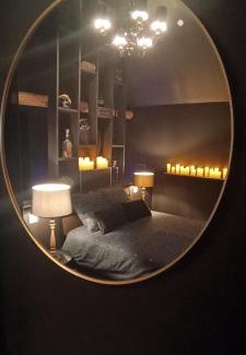Boeschepe Casa | "BLACQ ROOM" Luxe, balnéo, sauna 50 nuances de grey