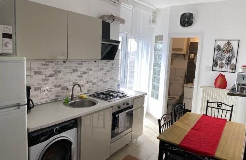 Nepszinhaz negyed Apartamento | Blaha Nice View Apartment