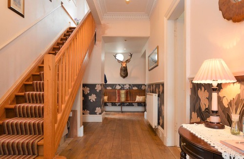 Tighnabruaich Casa | Blairbank House, waterfront, picturesque coastal village