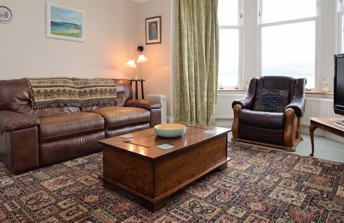 Tighnabruaich Casa | Blairbank House, waterfront, picturesque coastal village