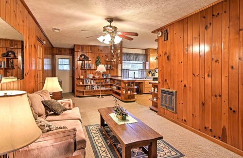 Blairsville Casa | Casa Blairsville con sala de juegos y pozo de fuego en 5 acres