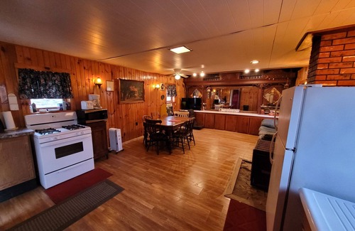 Viola Cabina | Blakley Hobbit Large Cabin