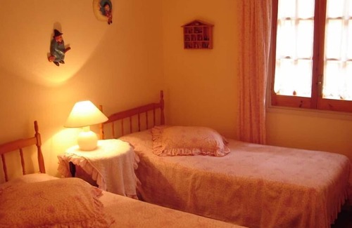 Blanes Chalet De Esquí | Blanes: Chalet a 400 metros de playa con 1500 m2 jardín privado..