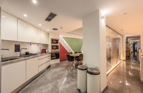 Gaztambide Cama Y Desayuno | Espectacular habitación doble con gimnasio B120