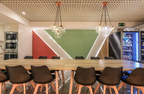 Gaztambide Cama Y Desayuno | Espectacular habitación para 4 con gimnasio B102