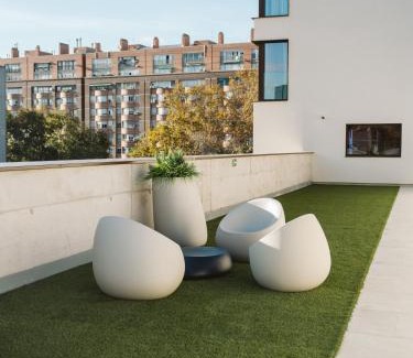 Sant Marti Otro | BLAU Student Housing - Students Only