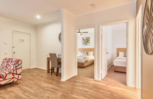Wodonga Hotel | Blazing Stump Motel & Suites