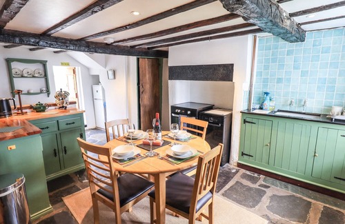 Threlkeld Cabaña | BLEASE GARTH, pet friendly, character holiday cottage in Threlkeld