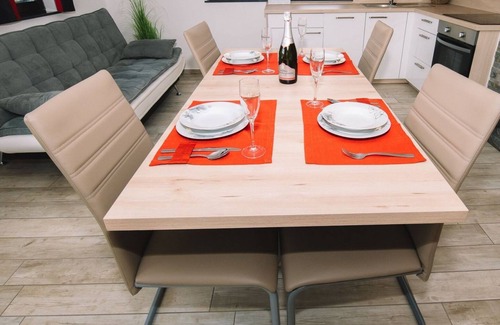 Zasip Apartamento | Bled Prestigious and Stylish Apartments - Classic One Bedroom Apartment with Balcony
