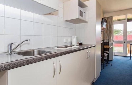 Upper Riccarton Hotel | Blenheim Road Motor Lodge