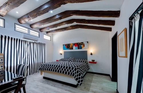 Simpson Bay Villa | Bleu Azur Villa