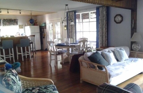 Colonial Beach Casa | Bleu Bayou Cottage - Frente a la playa-Magníficas vistas! Cerca de DC y Richmond