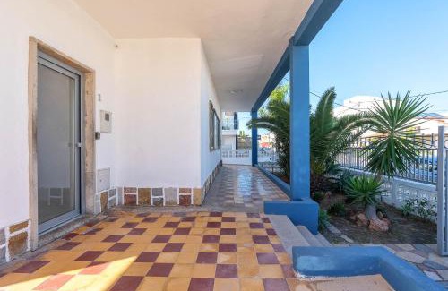 Praia de Faro Casa | BLife Riamya private rooms