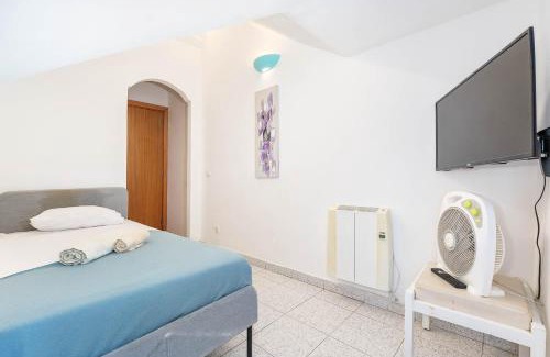 Praia de Faro Casa | BLife Riamya private rooms