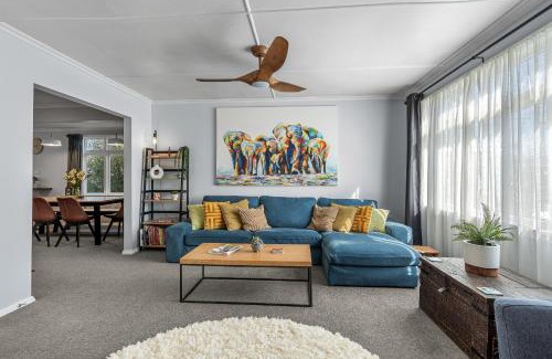 Blenheim Casa | Bliss on Barratt - Blenheim Holiday Home