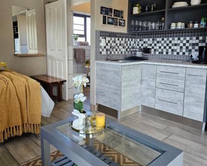 Wavecrest Apartamento | Bliss on JBay - BlissPool