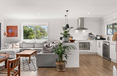 Sanctuary Point Casa | Bliss on the Basin - Water views