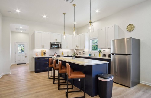 Downtown San Antonio Casa | Blissful 5BR 3BA Haven Near Riverwalk Downtown