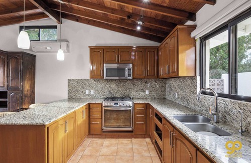 El Centenario Casa | Blissful Bay Views, Steps to Beach, Private Yard